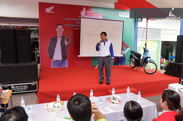 thi lái xe cùng head honda quang khánh 6