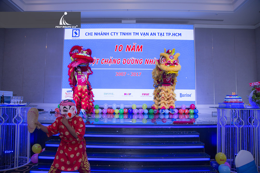 kỷ niệm thành lập công ty vạn an 3