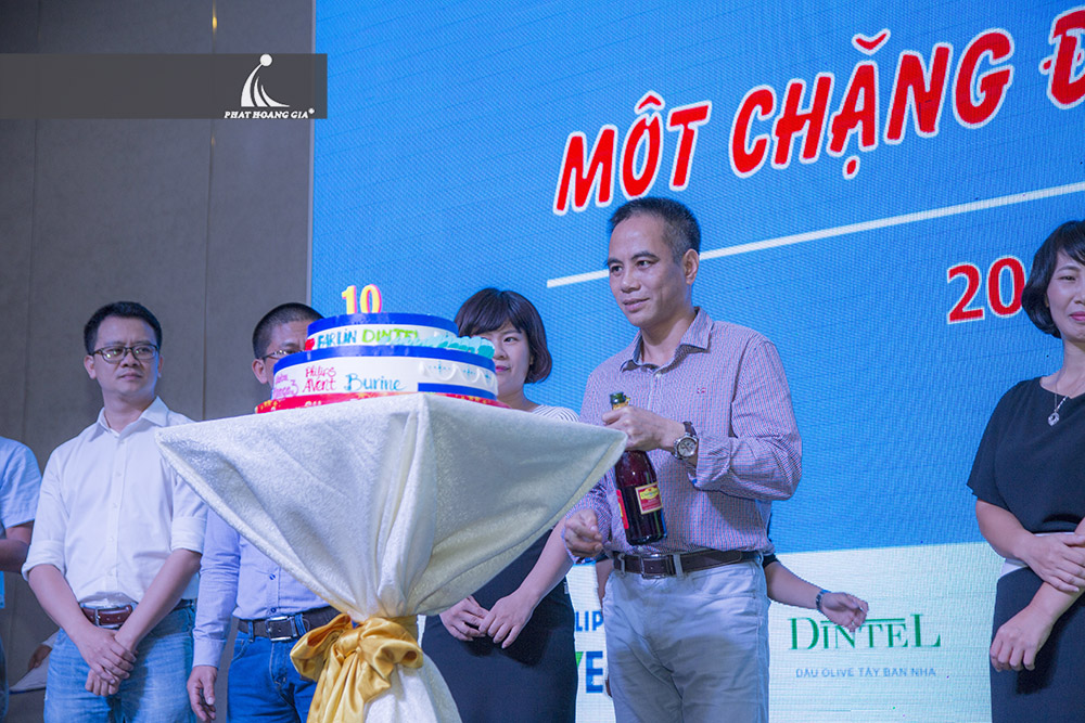 kỷ niệm thành lập công ty vạn an 14