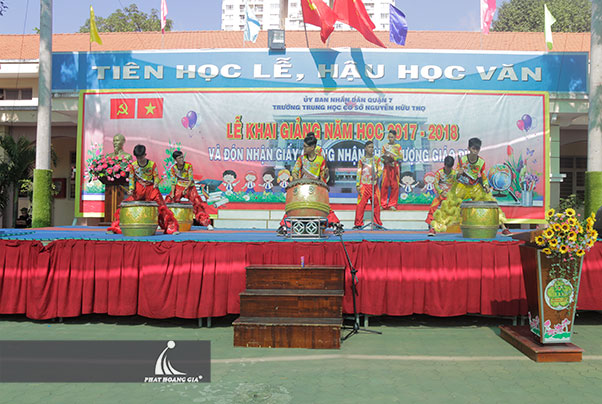 lễ khai giảng trường học 10