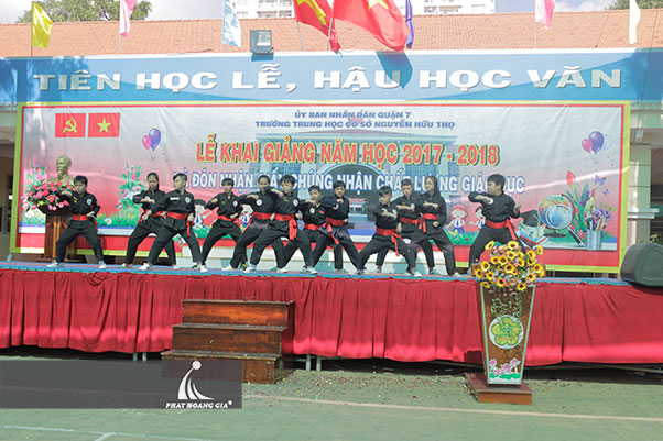lễ khai giảng trường học 13