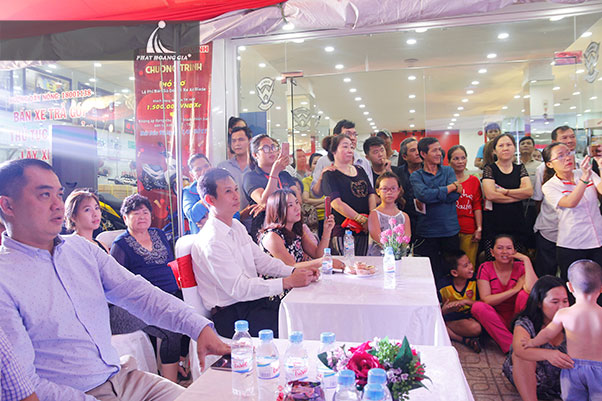 Bốc thăm trúng thưởng head honda 06