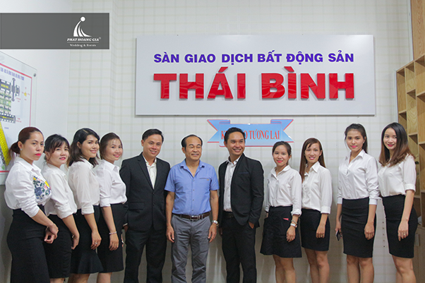 khai trương văn phòng chứng khoán 01