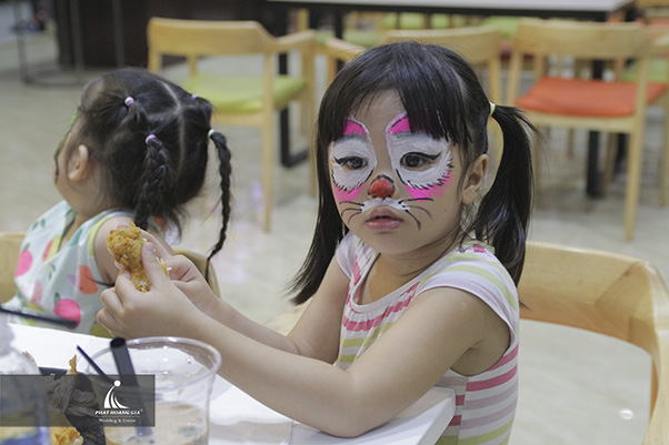 tổ chức halloween 07