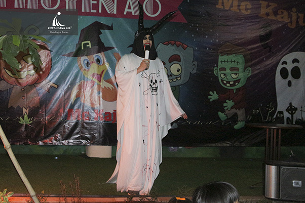 tổ chức halloween 09