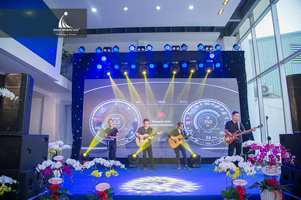 khai trương showroom ô tô Volkswagen 12