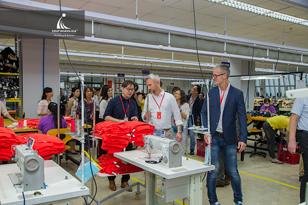 Lễ khánh thành nhà máy May mặc Đức 13
