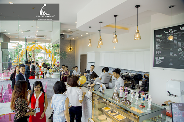 khai trương quán cafe 02