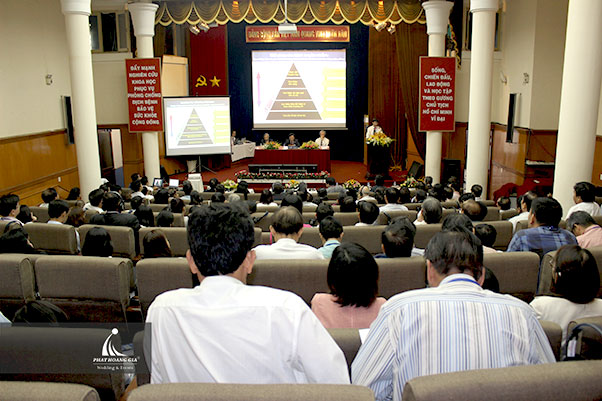 tổ chức hội nghị 08