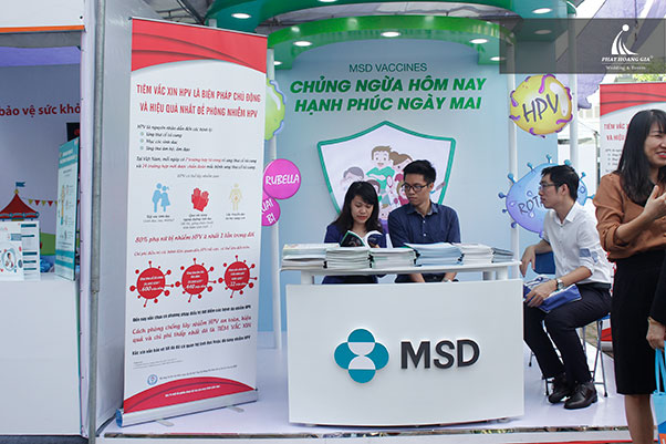 tổ chức hội nghị 10