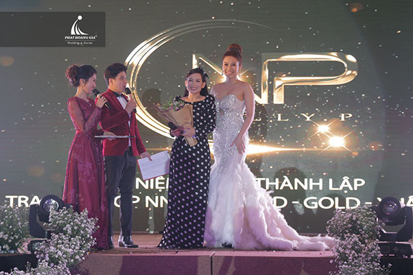 Tôn vinh doanh nhân tiêu biểu Nelly.P 14