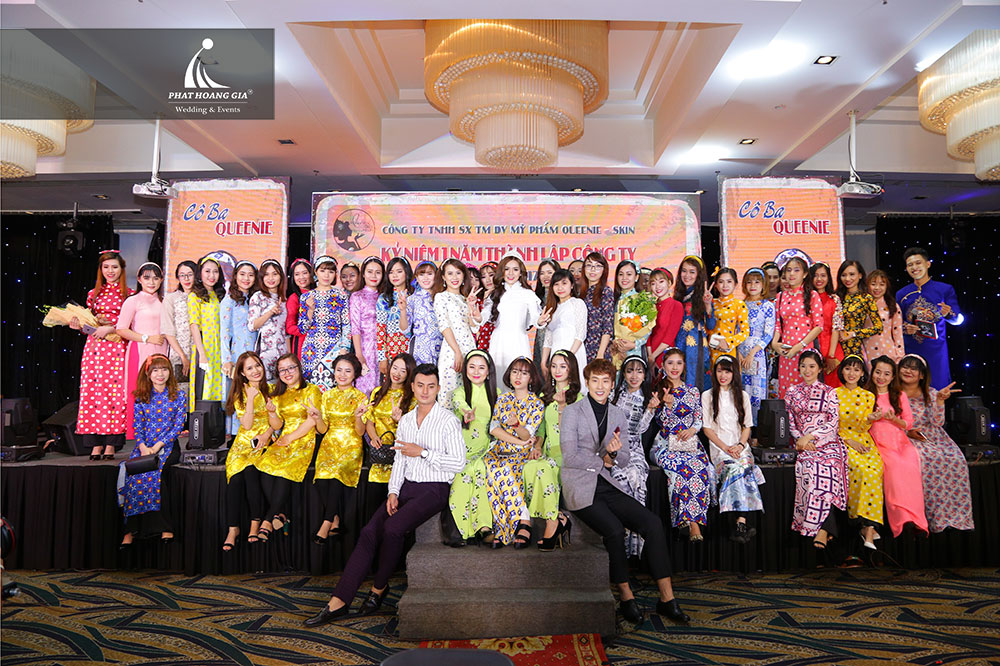 Kỷ niệm 1 năm thành lập công ty Mỹ phẩm Queenie – Skin 2