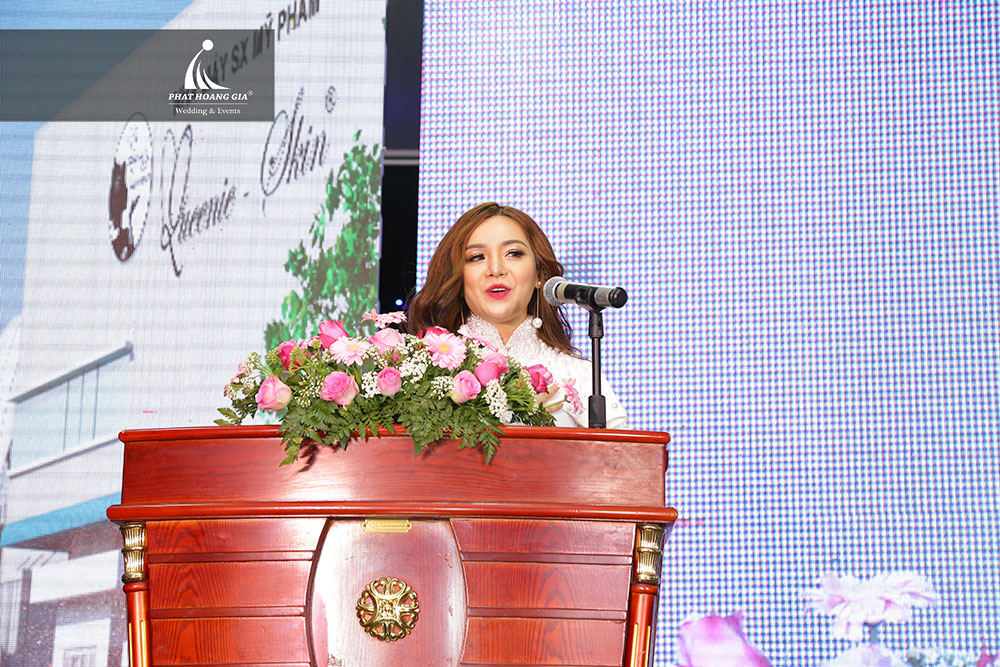 Kỷ niệm 1 năm thành lập công ty Mỹ phẩm Queenie – Skin 9