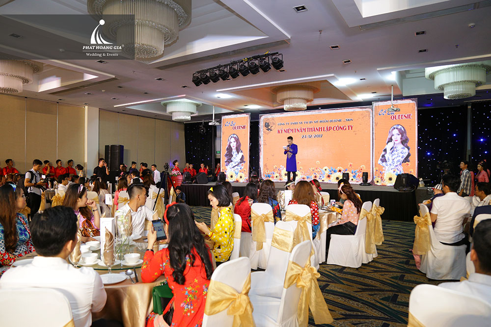 Kỷ niệm 1 năm thành lập công ty Mỹ phẩm Queenie – Skin 13