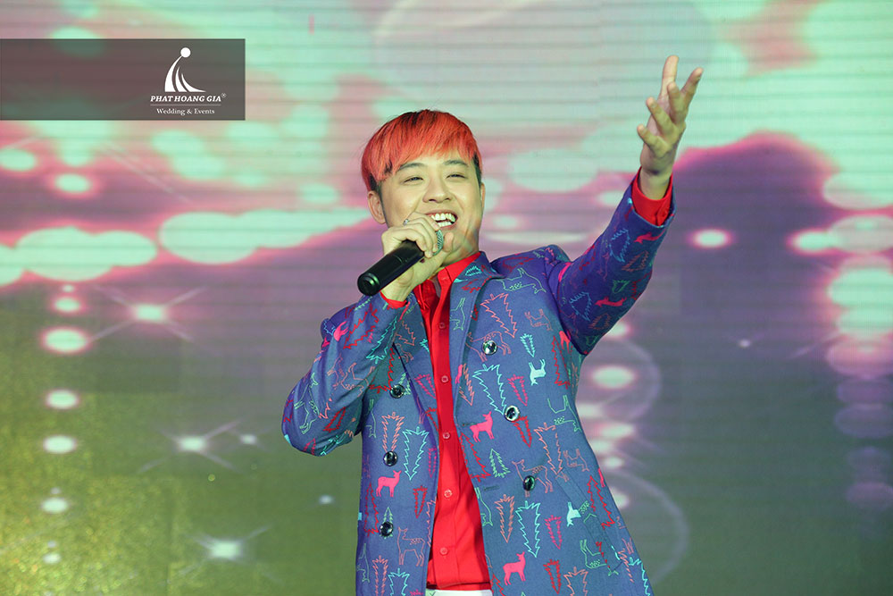 Kỷ niệm 1 năm thành lập công ty Mỹ phẩm Queenie – Skin 12