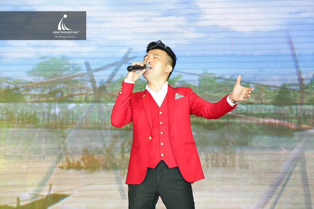 Kỷ niệm 1 năm thành lập công ty Mỹ phẩm Queenie – Skin 14