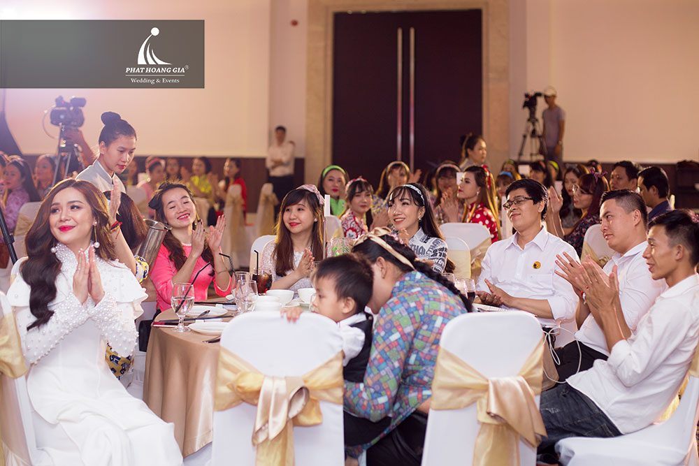 Kỷ niệm 1 năm thành lập công ty Mỹ phẩm Queenie – Skin 17