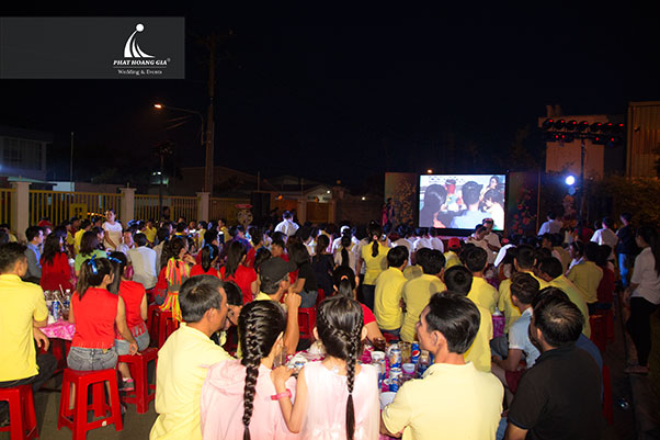 tất niên công ty kỹ thuật tiêu điểm 10