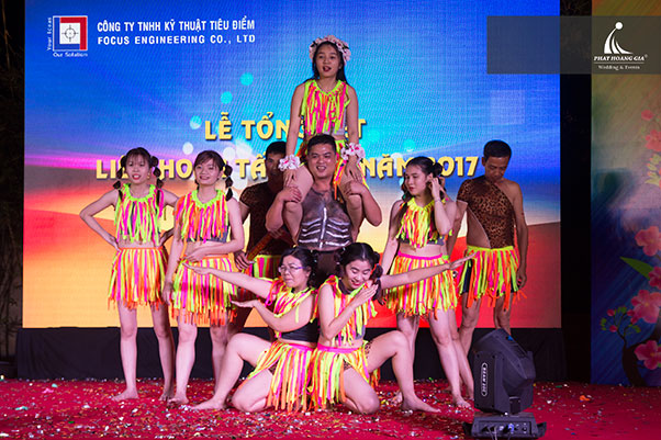 tất niên công ty kỹ thuật tiêu điểm 14