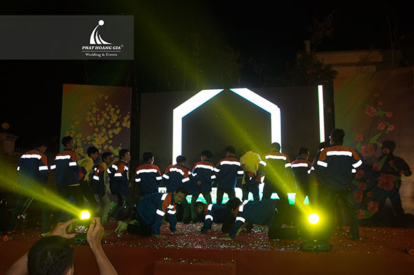 tất niên công ty kỹ thuật tiêu điểm 17