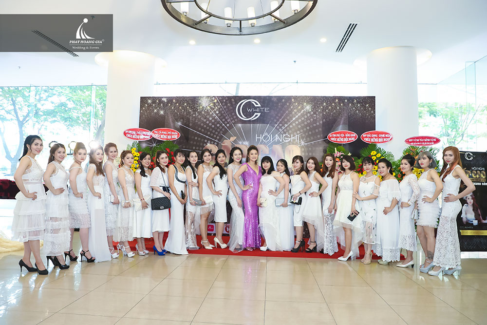 tri ân mỹ phẩm cc. white 8