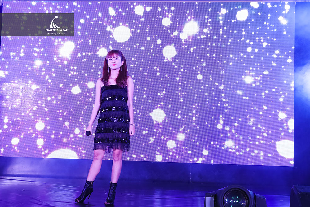 tri ân mỹ phẩm cc. white 24