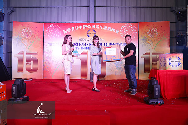 tất niên công ty chig feng 14