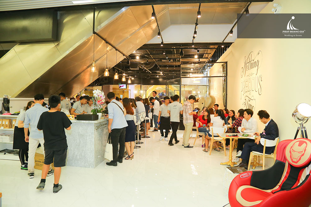 khai trương quán coffee 31