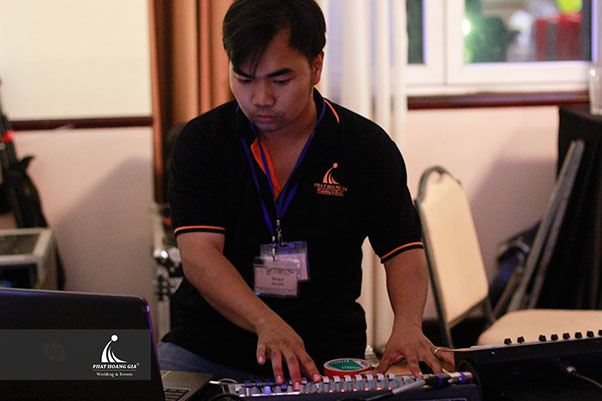 tất niên công ty dược đại tín 7