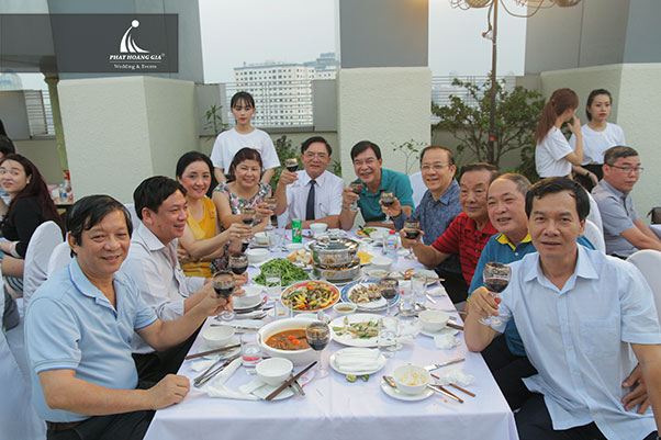 tất niên công ty xây dựng 194 2