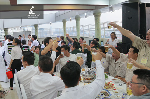 tất niên công ty xây dựng 194 2