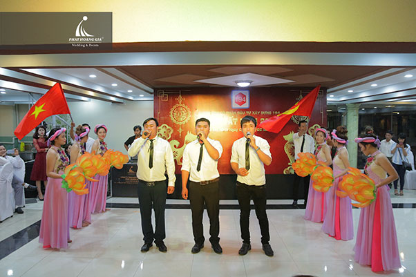 tất niên công ty xây dựng 194 12