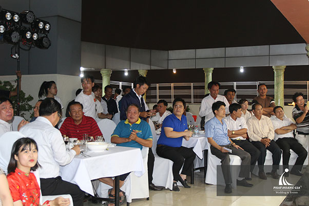 tất niên công ty xây dựng 194 13