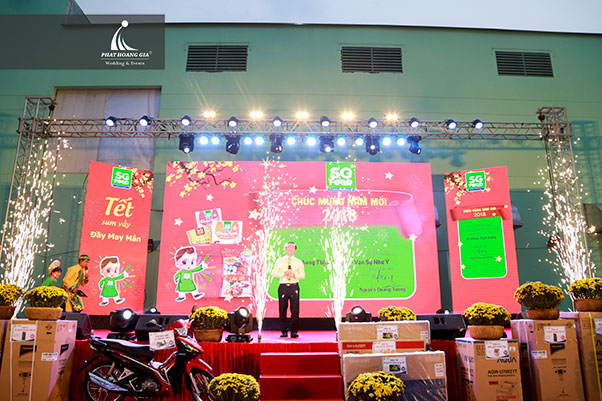 tất niên công ty sài gòn food 9