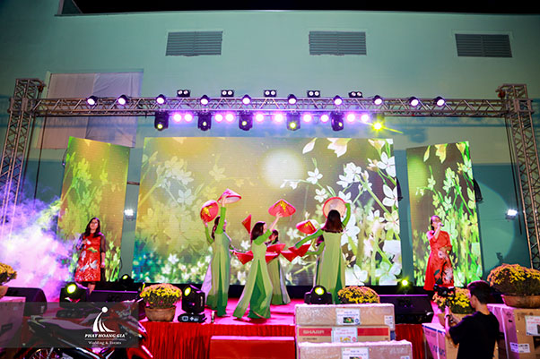 tất niên công ty sài gòn food 12