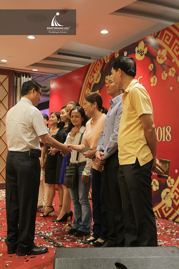 tất niên công ty bánh kẹo abc 5