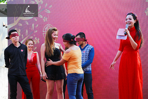 tất niên công ty sakos 9