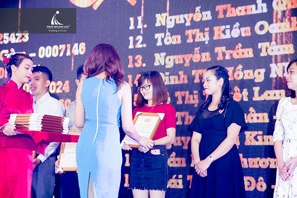 tân niên homecredit