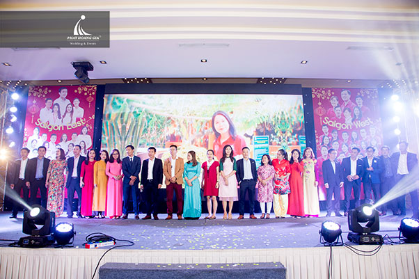 tân niên homcredit