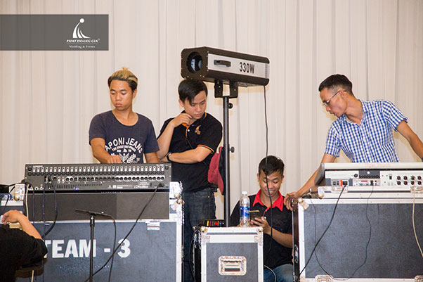 tân niên homecredit