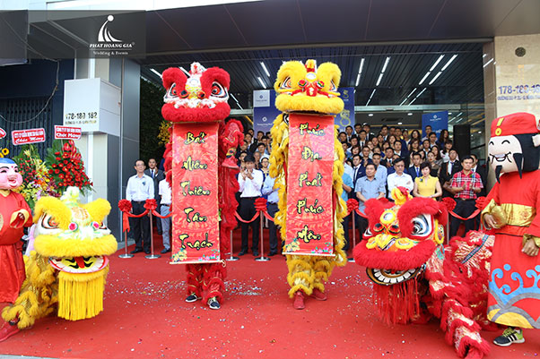 khai trương tòa nhà thăng long