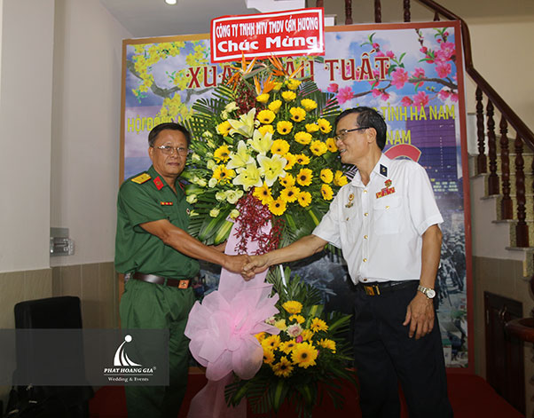 họp mặt đồng đội