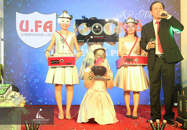 kỷ niệm 20 năm thành lập công ty uyên phát