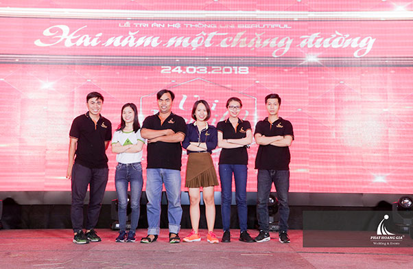 tri ân mỹ phẩm uni beautiful