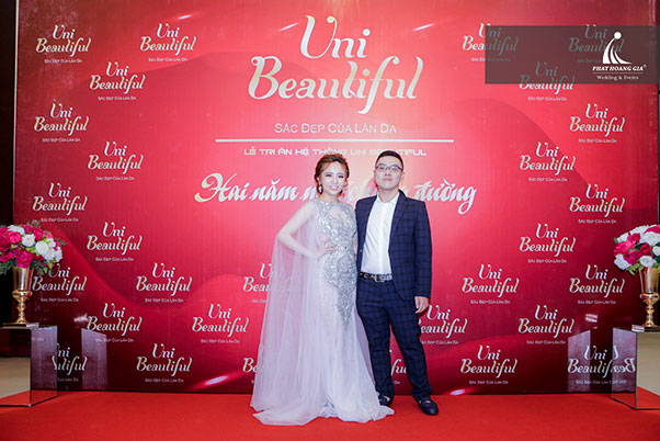 tri ân mỹ phẩm uni beautiful