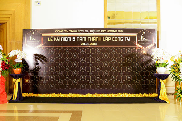 kỷ niệm 6 năm thành lập công ty Phát Hoàng Gia