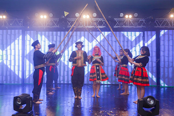 kỷ niệm 6 năm thành lập công ty Phát Hoàng Gia