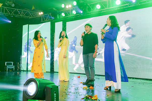 kỷ niệm 6 năm thành lập công ty Phát Hoàng Gia