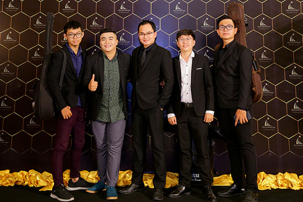 kỷ niệm 6 năm thành lập công ty Phát Hoàng Gia