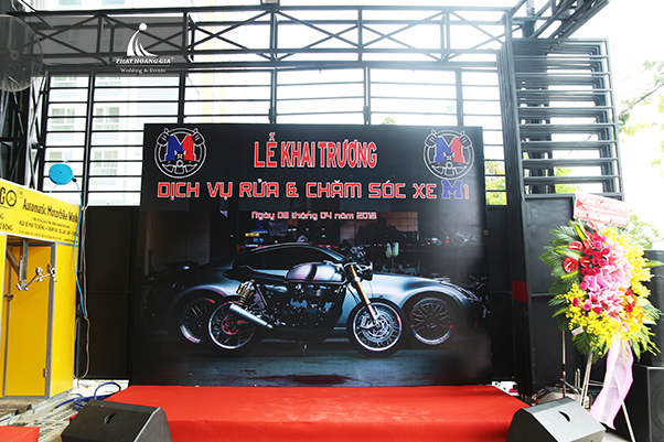 khai trương dịch vụ rửa và chăm sóc xe M1